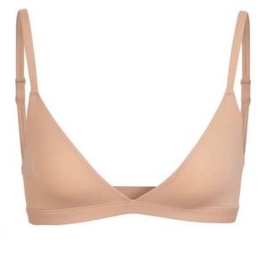 Skims Everyday Triangle Bra Size M NWOT